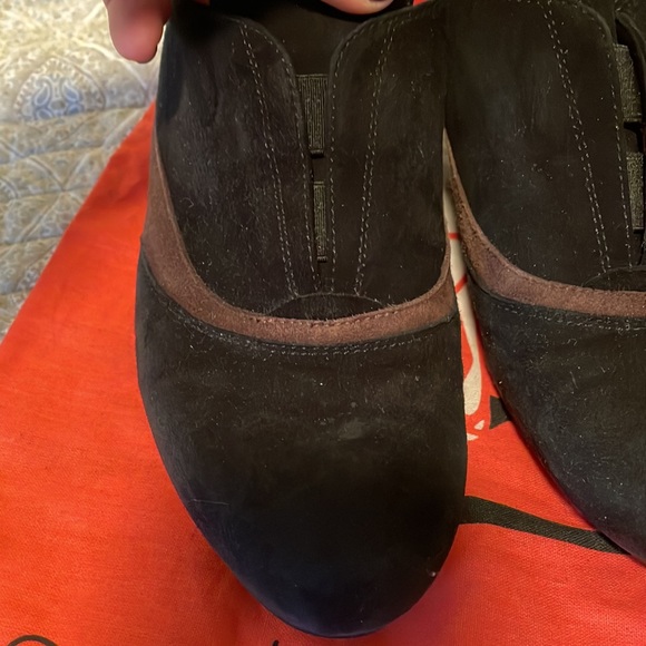 Pas de rouge Shoes - Picture 2 of 12